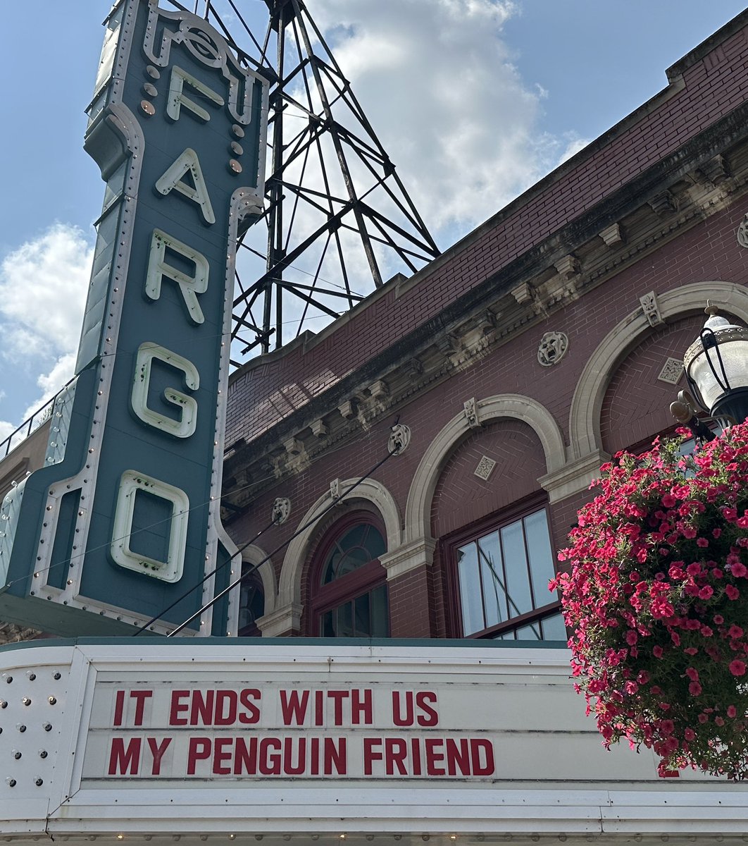 SammLevine's tweet image. In my best Adam West voice…