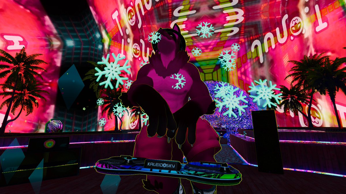 mantis_madam's tweet photo. Another killer Disco Night by @Studio45VR 🪩🕺
Was up until 4am dancing away to @TR4SH_TANUKI's amazing 2 hour set!! I was shaking ass ILLEGALLY 😈
.
.
#furry #vrc #vrchat #disconight #studio45 #vrchatfurry  #VRChatWorld #VRChatPhotography #tanukitunes https://t.co/XdEmF4sCXq