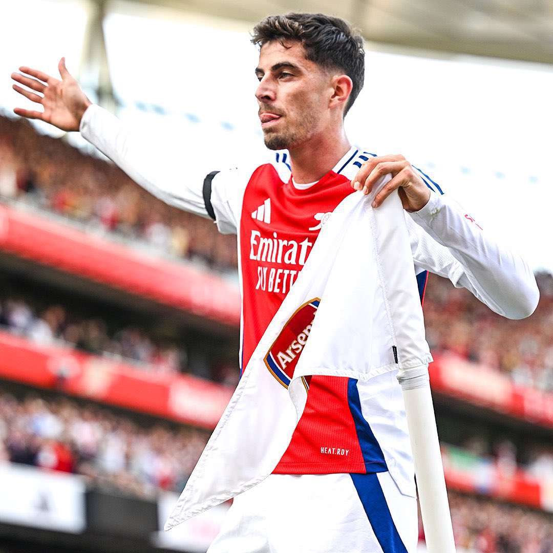 Sullie95 tweet media