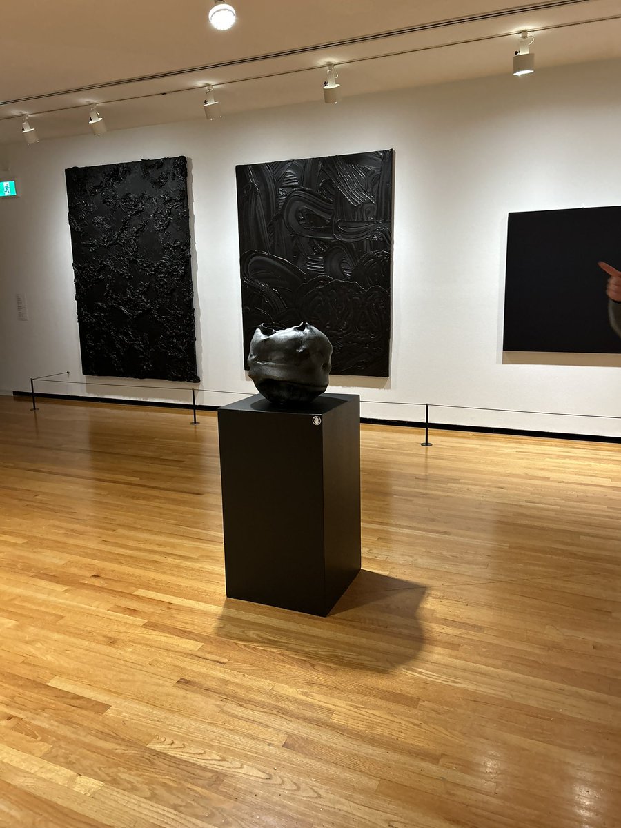 cthoma1973's tweet photo. Vancouver Art Gallery, #sympathisch 😉🇨🇦💪 https://t.co/new83Dd4Kf