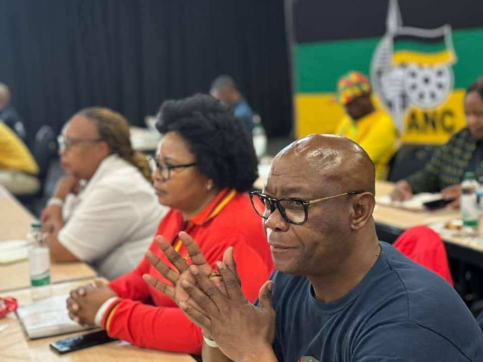 GPSACP's tweet photo. SACP Gauteng Provincial Office Bearers.
#ANCPEC #ANCPECLekgotla #ANCAtWork
#SACPatWORK
β«οΈπ’π‘ https://t.co/4PLlHy6ifr
