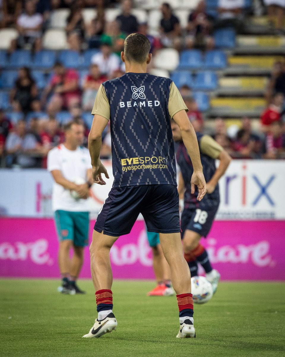CagliariCalcio's tweet photo. ⌛️⚽️

#CagliariRoma https://t.co/7u3Kk9wKnI