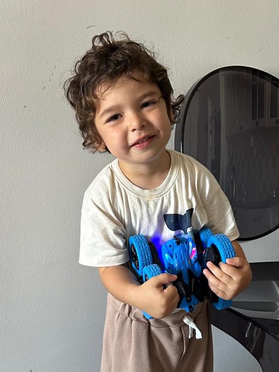 simayyakbulut's tweet photo. arkadasimin yegeni(3) bana asik oldu galiba az once goruntulu konustuk date ayarladik simdi yanina gidiyorum https://t.co/VN8WVAgHNK