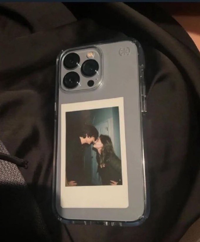 Kılıfa fotoğraf koymak bana hala çok romantik geliyor