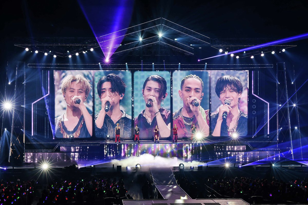 modelpress's tweet photo. ◤デビューさせてくれてありがとう◢
Aぇ! group Debut Tour ～世界で1番AぇLIVE～

🔻最終公演メンバー挨拶全文
ファンに感謝＆熱い約束🤝
https://t.co/EH49VsOGdZ

🔻初アリーナツアー振り返る
「Aぇ! groupにしか歌えない」新曲に自信
https://t.co/reJgIsF0VJ

#Aぇǃgroup #世界で1番AぇLIVE https://t.co/fO66oPRtVk