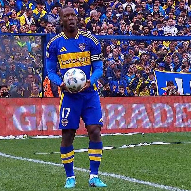 la12tuittera's tweet photo. 🇵🇪LUIS JAN PIERS ADVÍNCULA CASTRILLÓN, CAPITÁN. https://t.co/l5DzIUleCH