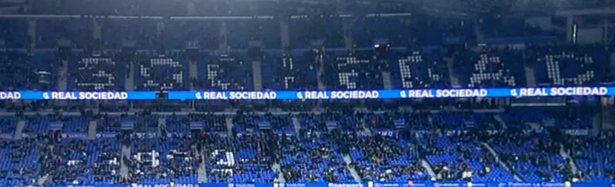 MartinezVCF_'s tweet photo. HIS-TÓ-RI-CO

La Real Sociedad saca un tifo en el que se lee perfectamente "Sociedad"

la mejor afición de España?🔥🔥 https://t.co/Va5foXLlU3