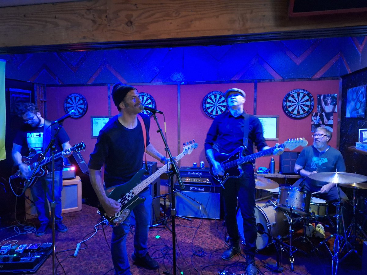 Higher Ol' Blue Eyes tweet media