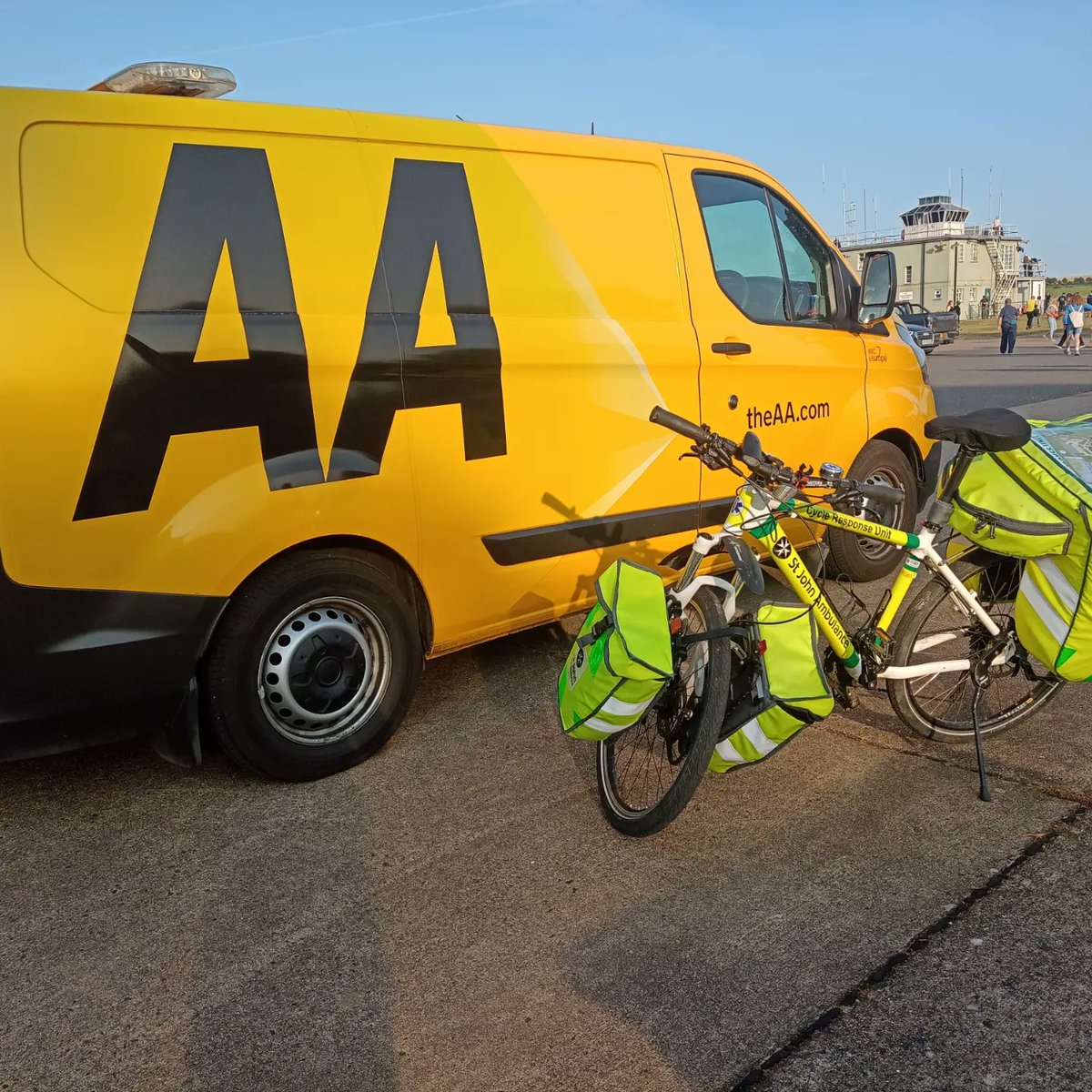 Jonathan tweet media