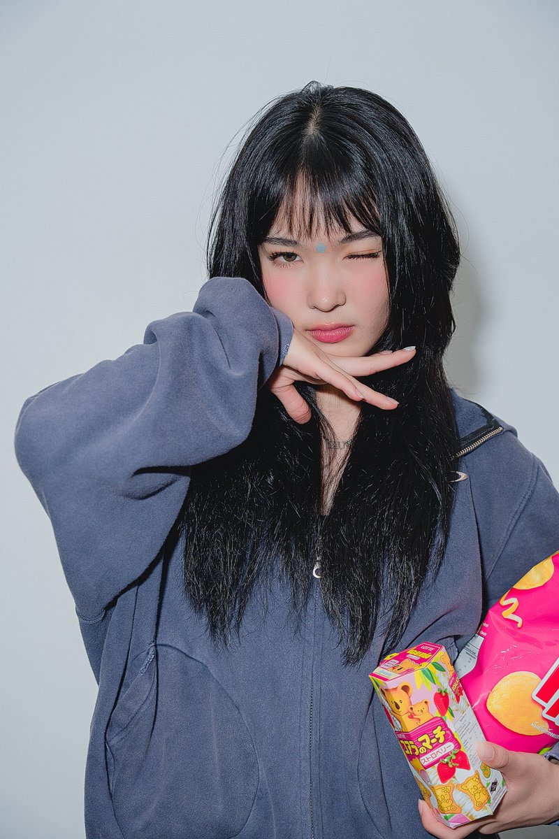 TOSPHOTOGRAPHER's tweet photo. น้องฟูคิคนสวยยย@TamuraFuki 😂🤣🤣

#FukiCAC #Fukitamura #FukiClubAfterClass💙
#clubafterclass
#clubafterclassmusic #cac 
#slowsundae🍨🍨🍨#ไอสติม🍦
#อันฟอลสโลว์ซันเด 
#เด็กแคค https://t.co/nR6a5nn3TC