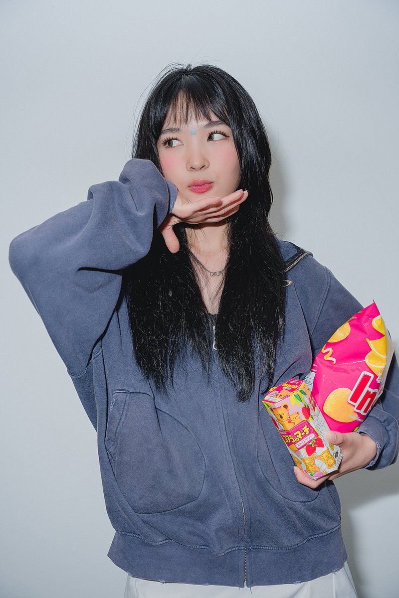 TOSPHOTOGRAPHER's tweet photo. น้องฟูคิคนสวยยย@TamuraFuki 😂🤣🤣

#FukiCAC #Fukitamura #FukiClubAfterClass💙
#clubafterclass
#clubafterclassmusic #cac 
#slowsundae🍨🍨🍨#ไอสติม🍦
#อันฟอลสโลว์ซันเด 
#เด็กแคค https://t.co/nR6a5nn3TC