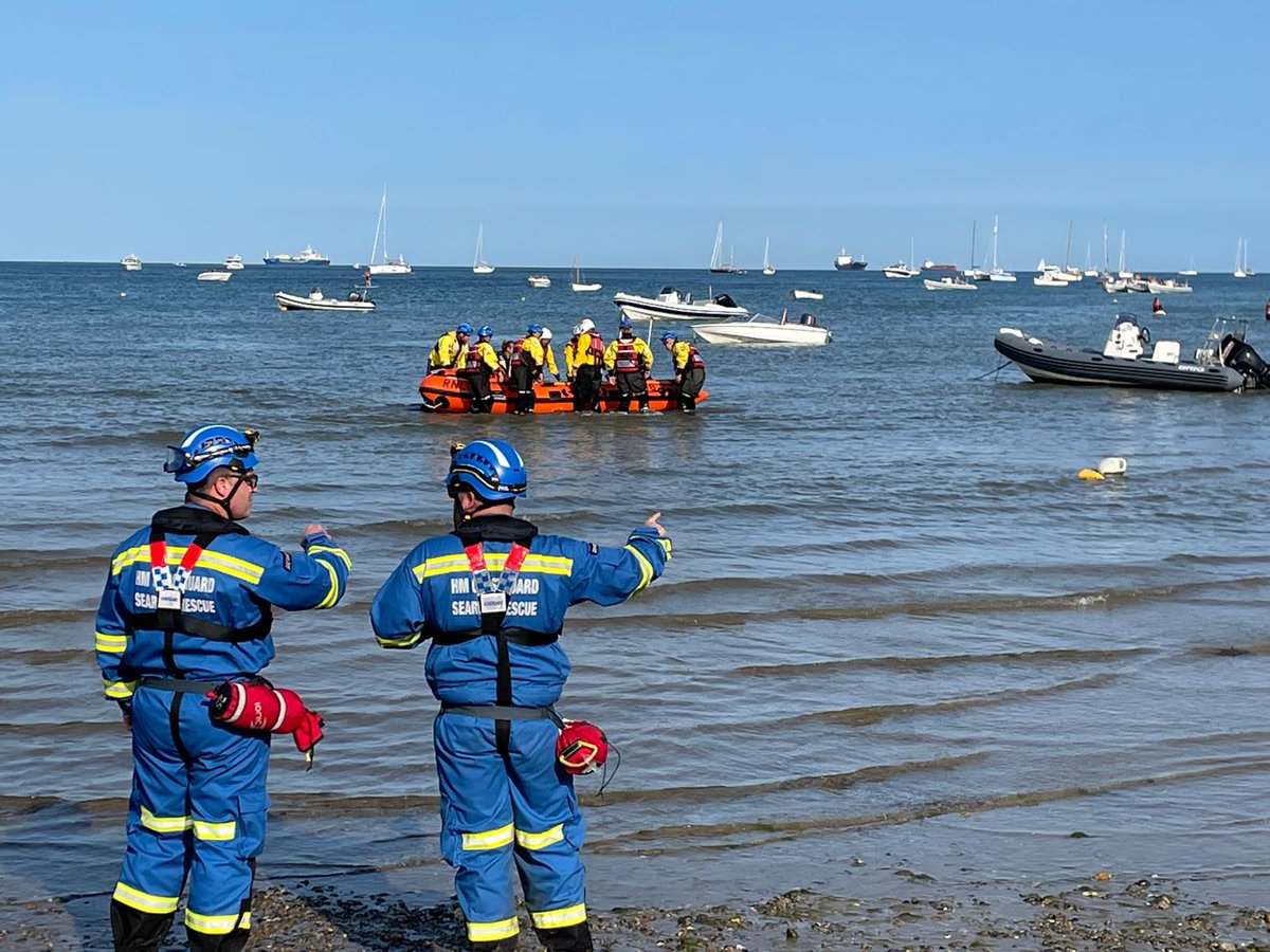 📟17/08/2024 15:59 Tasked alongside <a href="/VentnorCRT/">Ventnor Coastguard Rescue Team</a> and <a href="/BembridgeRNLI/">Bembridge RNLI</a> to assist <a href="/OFFICIALIOWAS/">Isle of Wight Ambulance Service</a> with a Medical Emergency on Priory Beach near Seaview. Casualty extracted via Lifeboat to a waiting <a href="/stjohnambulance/">St John Ambulance England</a> at Seagrove Bay.