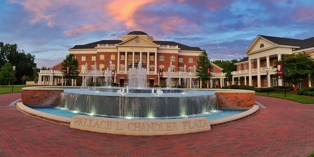 Internespo's tweet photo. ⭐️ Elon Men’s Soccer

Elon University 🎓
📍 Elon, NC
⚽️ @elonmsoccer
🏟️ Rudd Field (1,200)
🏆 4x Conference Tournament Champions
⚡️ NCAA Division I · CAA

Team info: https://t.co/zdV5rzaWBI

#ECNL #CollegeSoccer #PhoenixRising  #FloodTheRudd