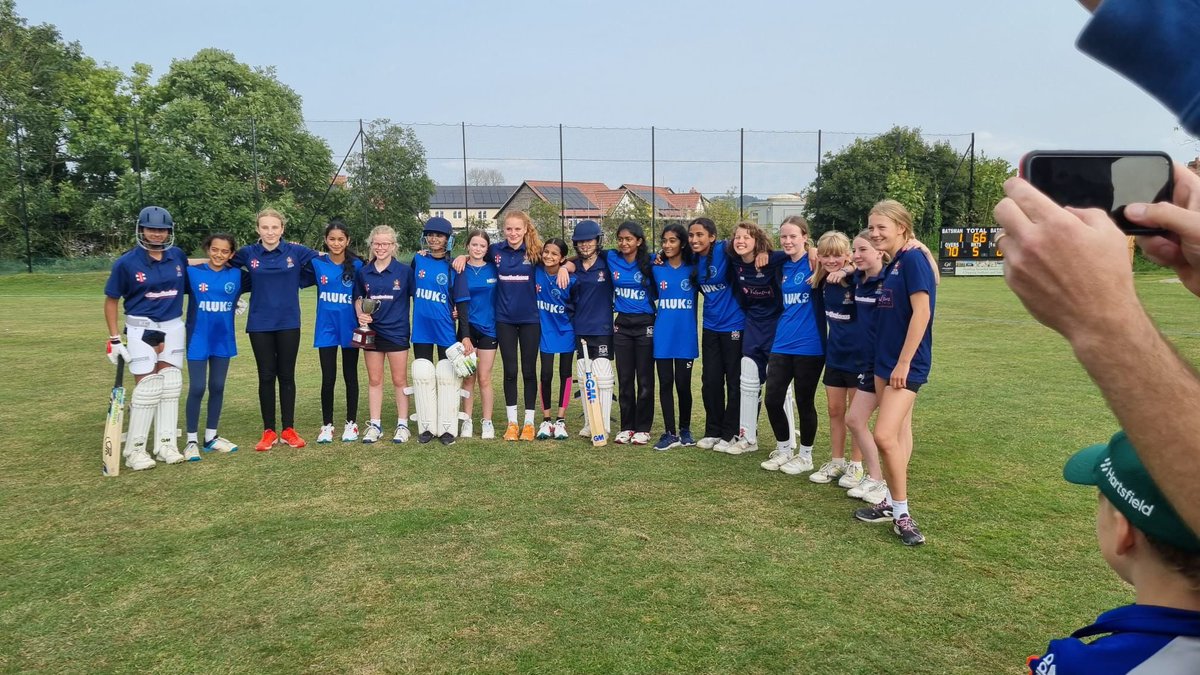 GlosCricketFdn's tweet image. A bumper day of W&amp;amp;G 🏏 today between pathway, league and finals days!
Our 13s Shield &amp;amp; Plate finals were hosted by the epic @ChipSodCC thanks once more 🙌

Competitive games played in great spirit.

Congrats to @CheltCricket winning the shield &amp;amp; @OBWCC on winning the plate.