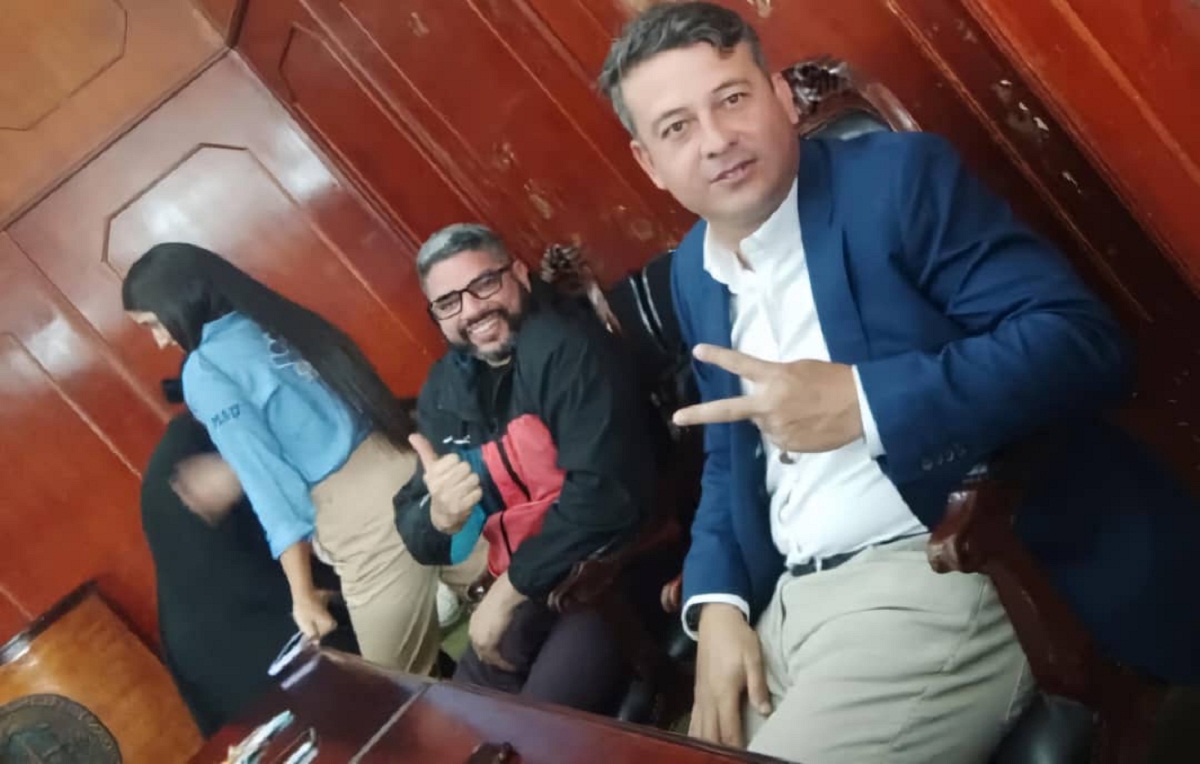 Franmi Hernández: Rechazamos violación de la inmunidad parlamentaria del legislador Carlos Molina dlvr.it/TC4Ld6