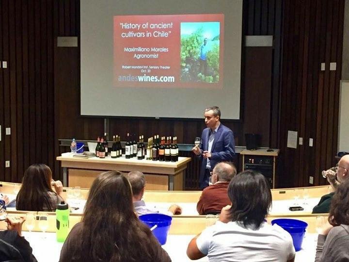 MaxMoralesChile's tweet image. Looking sponsors to give my Lecture in Bolivia, Peru &amp;amp; Colombia about  @RescueCoffeeDNA &amp;amp; @theoldvines that I have given on board National Geographic Explorer Expedition Ship &amp;amp; Robert Mondavi Center @ucdavis We want to do local #socialprojects with producers to create new brands