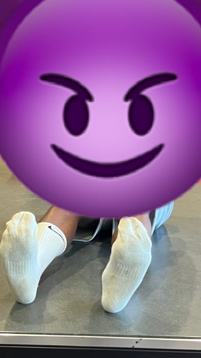 44Jayyy's tweet photo. Thinking about selling my used boxers &amp; socks what u think 🤔😈💦 Dm me 
#cumshot #boxers #kinky #gay #usedboxers #paypig #horny #humanatm #feet #socks #usedsocks #cummysock #footfetish #findom #boxers #gaycum #collegebro #hung https://t.co/YNWThCAorS