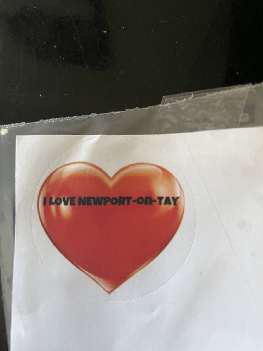 ArRobbo71's tweet photo. #newportontay sticker hunt ❤️
#taysideriviera #folkclothing #wonderoftheworld #NBU #gyperfreezone #NIKE #fifexit https://t.co/Ixqs9LmZWo