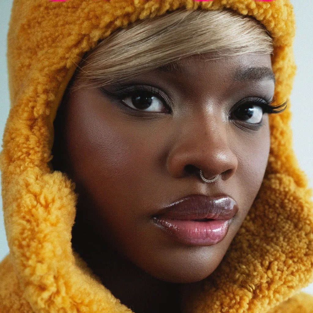 exaltealt's tweet photo. 📸[NEW PHOTOS] JT x Rick Owens for Perfect Magazine

#JT  on the cover of #PerfectMagazine in yellow shearling #RickOwens hooded cape. https://t.co/ZYXT4Evt62