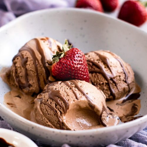 ChasingIdeals's tweet photo. #SeductiveSundae for all you lovely people https://t.co/AI8ctqHKje