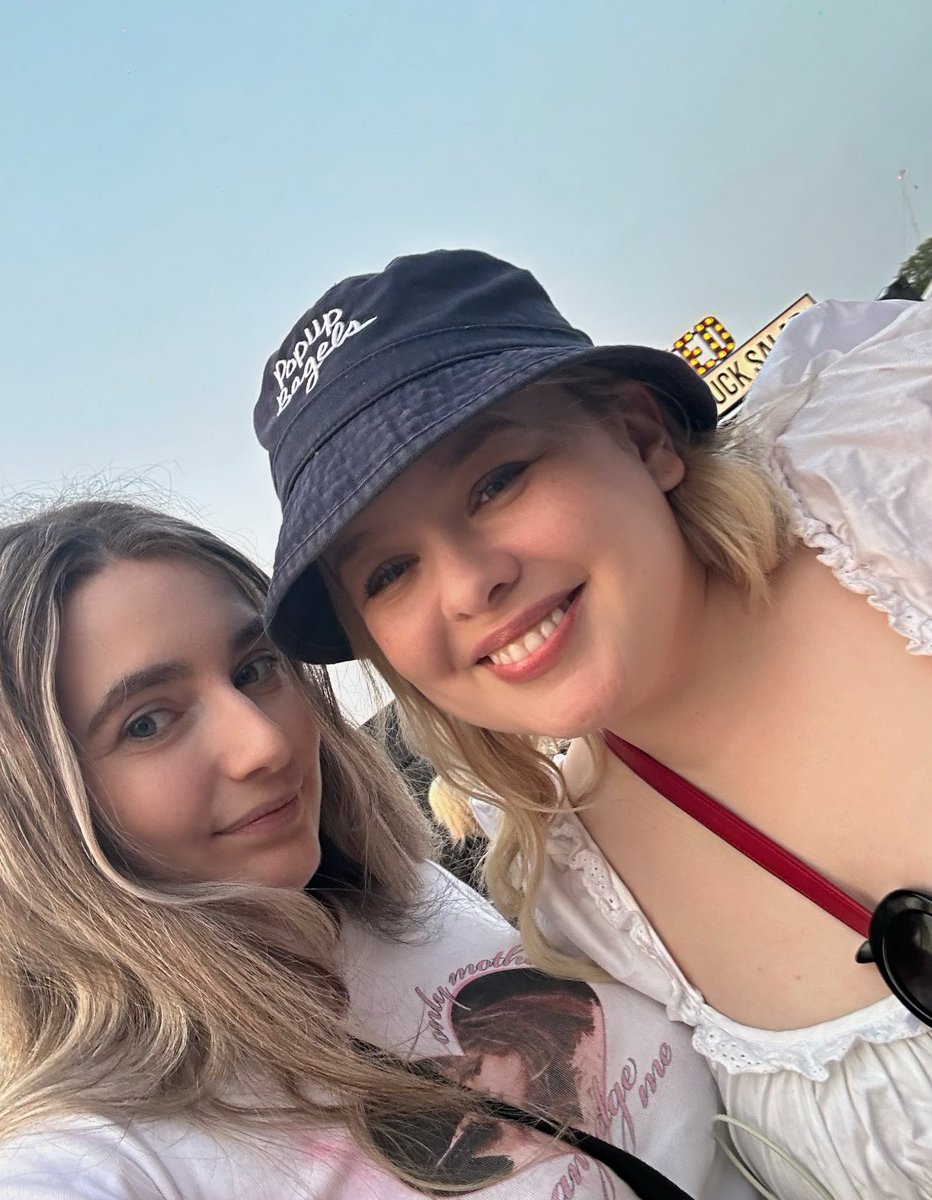 eilidh ☆ is back in love tweet media