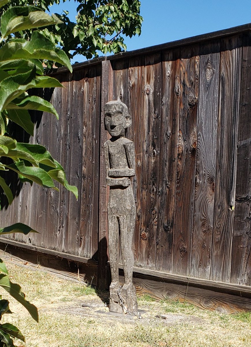 007BobTM's tweet photo. New addition to the yard.
A tribal wood carving from Borneo. https://t.co/WIHNJET9pm