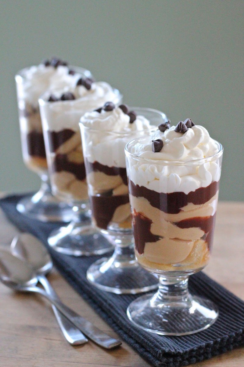 RitsaIdols's tweet photo. #SnackSunday
One Peanut Butter and Chocolate Parfait coming up~ https://t.co/1KjqynXU73