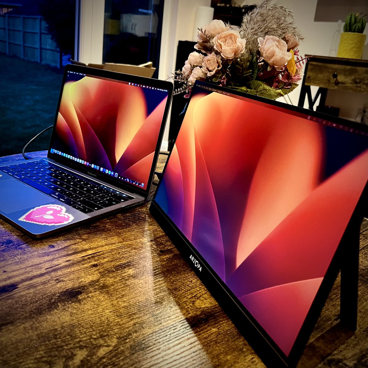 📣 It’s GIVEAWAY time! 📣

All you have to do to win one of these awesome Arzopa Portable Monitors is:

👍🏼 Like this post
🔂 Retweet this post
❤️ Follow <a href="/twistedhumanoid/">Leila - レイラ</a> &amp; <a href="/arzopa/">ARZOPA</a> 
👥 Tag 3 friends in the comments 

🏆 Winner will be announced on 26/8/24. 

#ad #giveaway #win