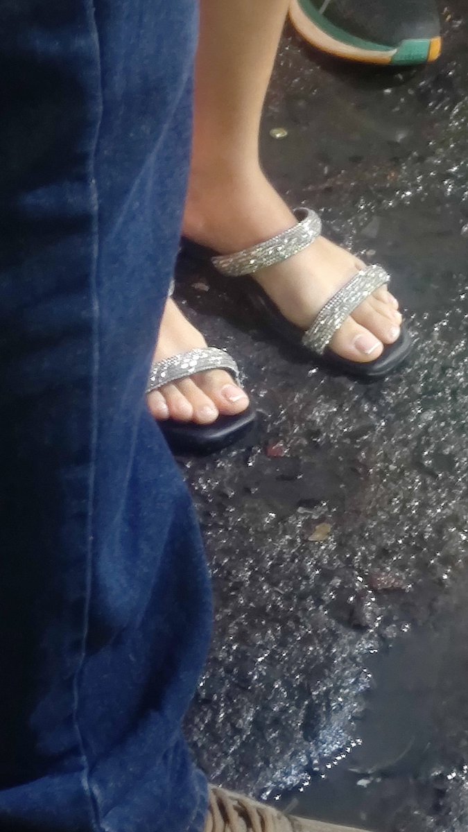 Que hermosos pies quiero