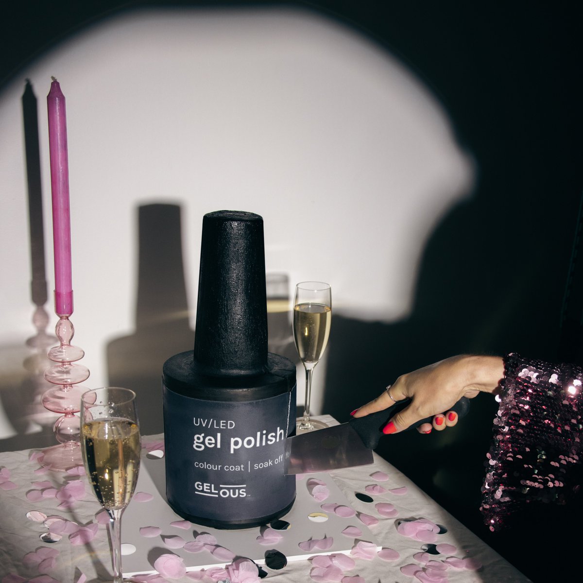 gelous_co's tweet photo. Real vs. cake 🎂 It's our birthday and we're partying with 20% off storewide! Use code: LETSPARTY 🥳✨

#Birthday #Birthdayparty #birthdaysale #realvscake #Cake #gelnails #beauty #baking #diygelnails #partytime #nailpolish #manicure https://t.co/hsUbHJiphY