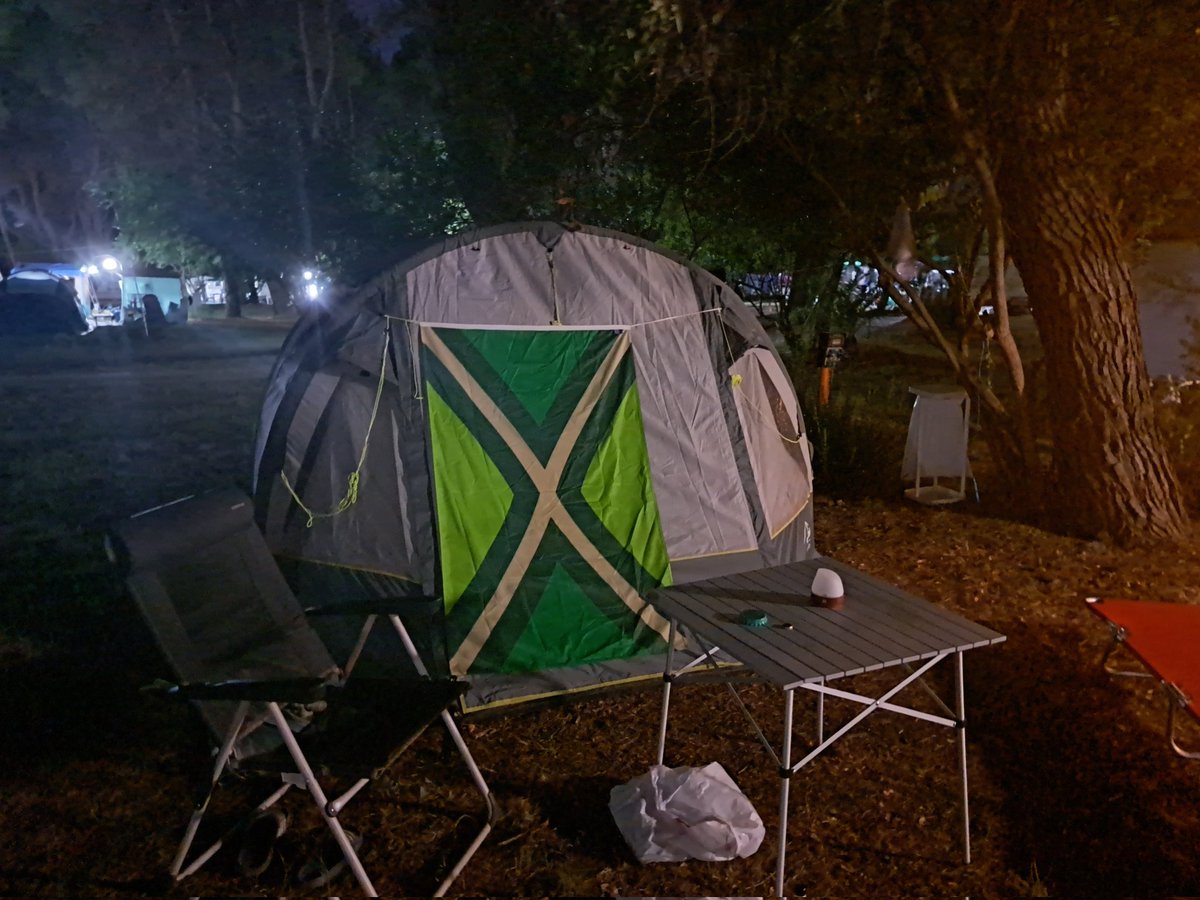 Hans Wiegel ✅️ en Het raadsel Rutte ✅️ en nu Geert De Wreker 📖. Next stop Sibari of all places🏕.

Het is mij beloofd dat alleen op andere plekken in Italië het ⛈️. Ik kan dat tot op heden bevestigen ☀️ (37°)