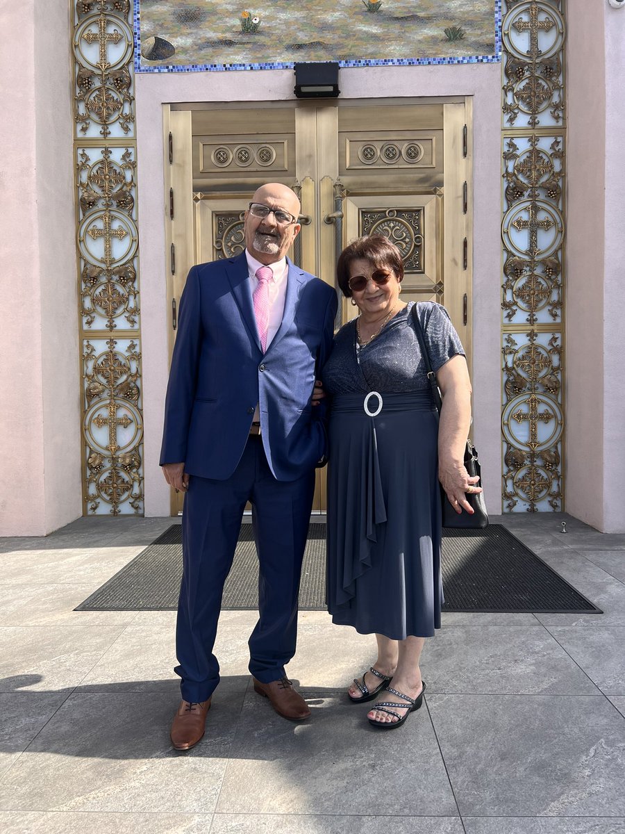 We never appreciate our folks as much as we should shout out to my folks love them too death 😊😊