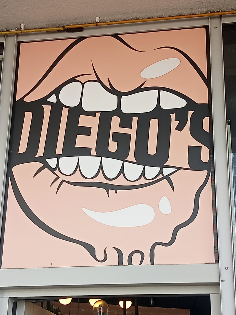 iktwitelkedag's tweet photo. Trouwens die burgers van Diego's hier op Rotterdam Zuid zijn super lekker ! #tipvdweek https://t.co/6R8QiW71zE