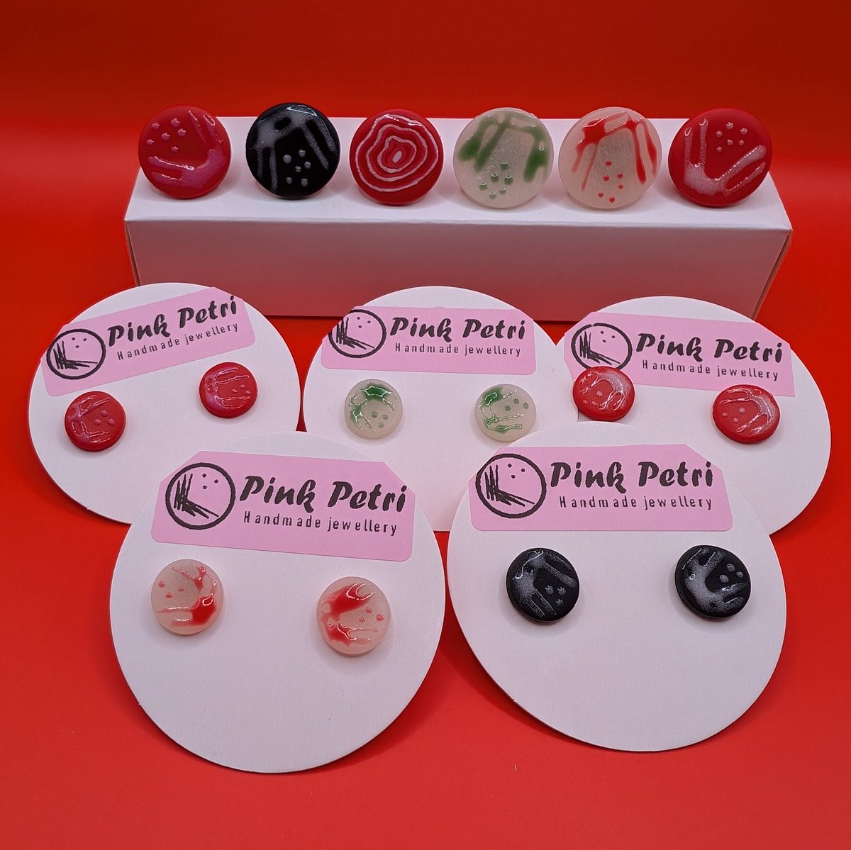 Did someone say they wanted more strains of bacteria as pins and earrings? 👀 

Thank you for your overwhelming amount of support! I'm now introducing K. pneumoniae, E. coli, B. pertussis, S. marcescens and P. mirabilis! 😊

pinkpetri.etsy.com