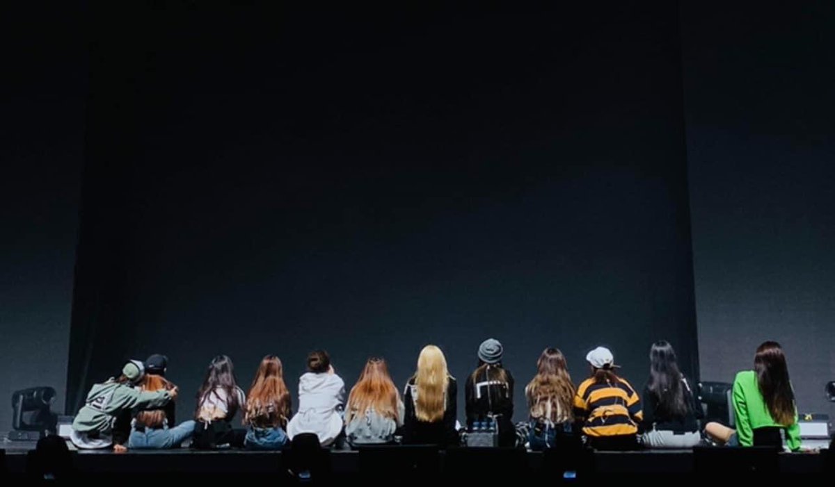 hnxm205's tweet photo. Happy LOONA day🌕💖

Heejin, Hyunjin, Haseul, Yeojin, Vivi, Kim Lip, Jinsoul, Choerry, Yves, Chuu, Go Won, and HyeJu💖

Thank you for continuing to debut. I hope to see you guys reunite in the future, I miss you all so much🥹🫶

#LOONAIS12
#이달의소녀 #LOONA
#6YEARSWITHLOONA https://t.co/Tp1bCtGMHk