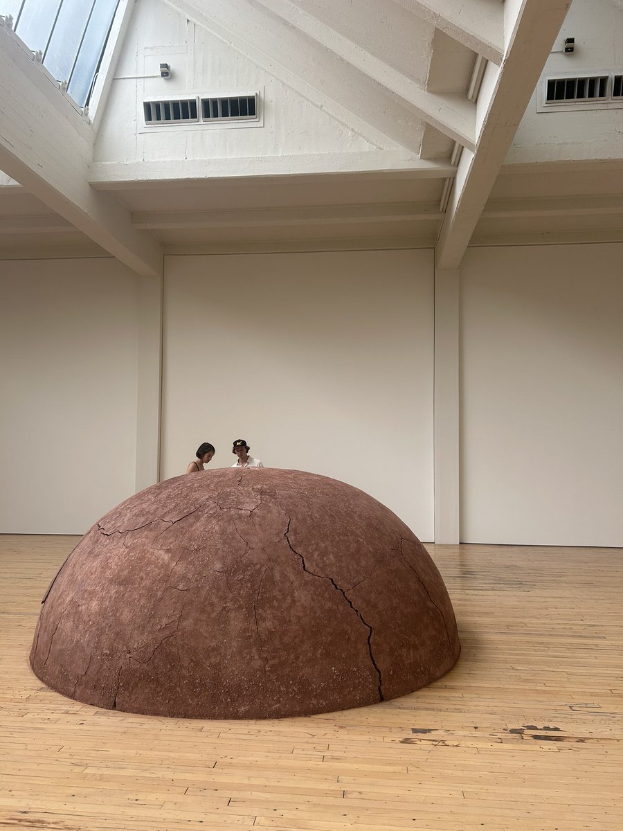 king elisabeth tweet media