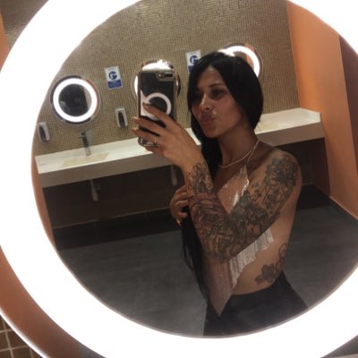 Geidis26757816's tweet photo. #NuevaFotoDePerfil https://t.co/Vcu6L6SfIJ