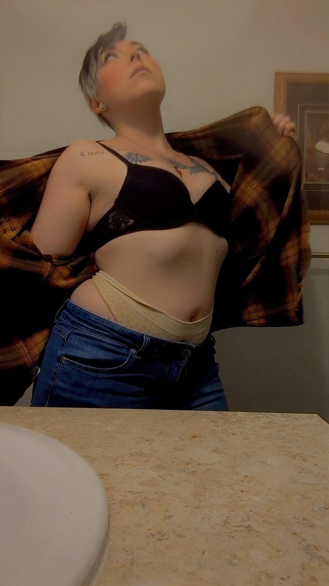 Gothbuny420's tweet photo. Would you jack off to me
#onlyfans #nsfw #adultcontent https://t.co/xl3OgR6fAA
