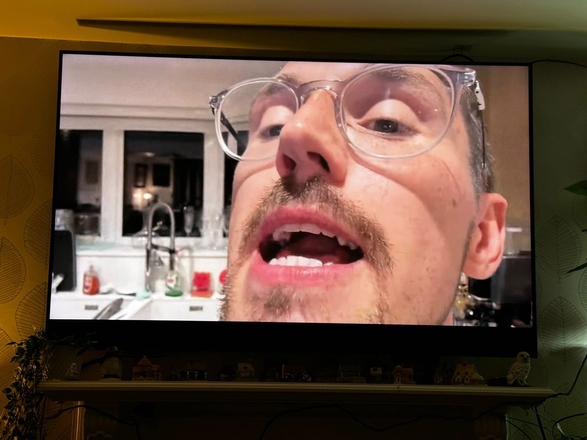 hippybex's tweet photo. @Syndicate We’re watching you on big telly 👍🏻 https://t.co/w0FhuKOnoh