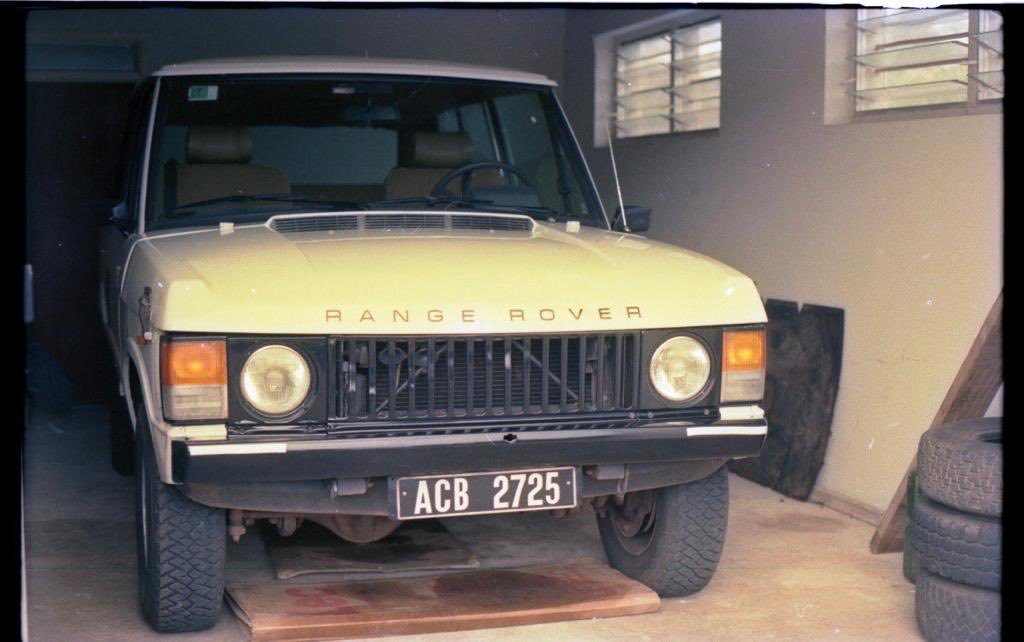 twranger's tweet photo. ⁦@scotneycastleNT⁩ tonight has a Paul Simon tribute act tonight. When they started to play songs from the Graceland album, it brought back memories aged 7, going to the beach in Ghana in my Dads Range Rover (below). I miss those days. https://t.co/ZrVfkdsmTa