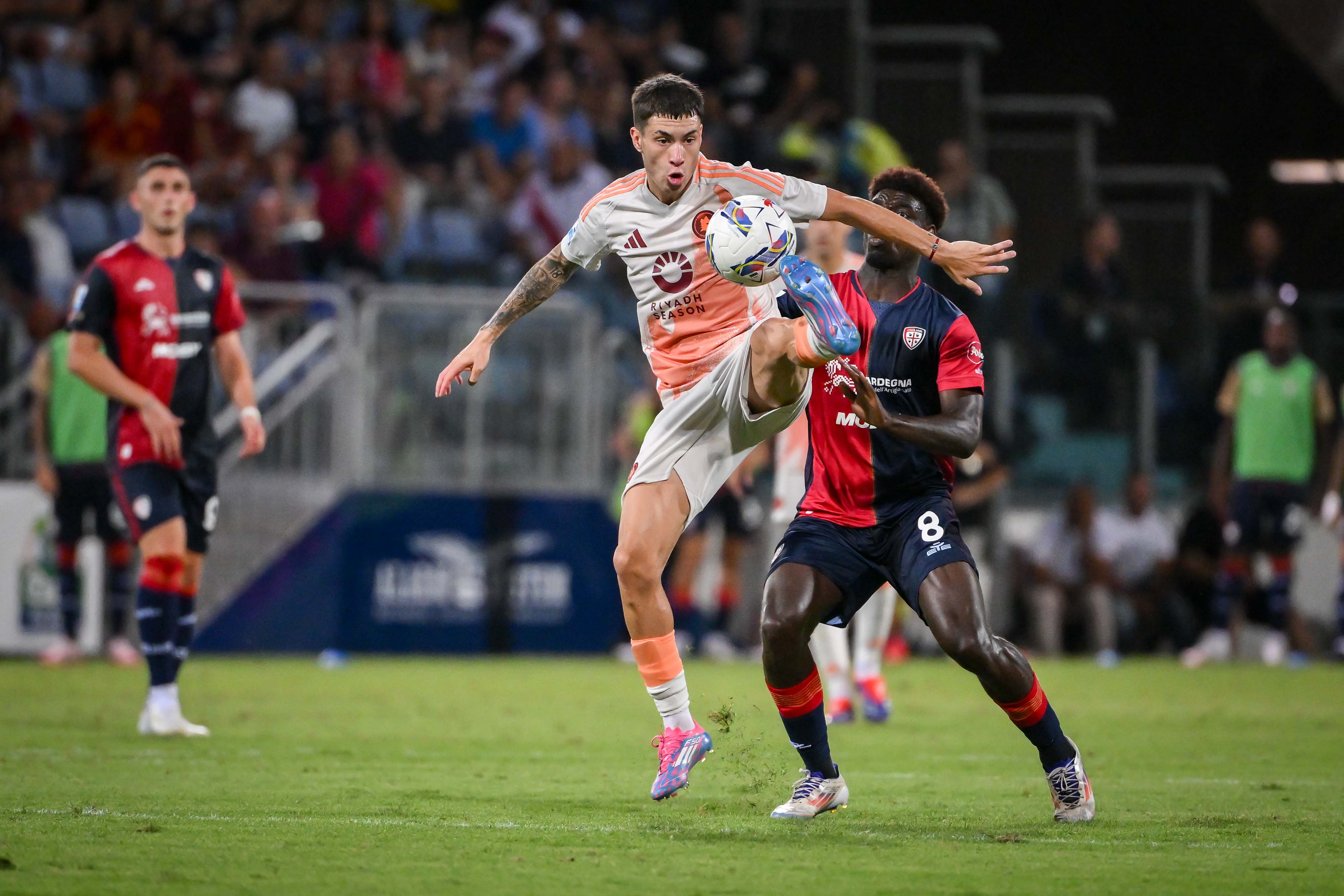 GVStaUgXEAAvv3n?format=jpg&name=4096x409