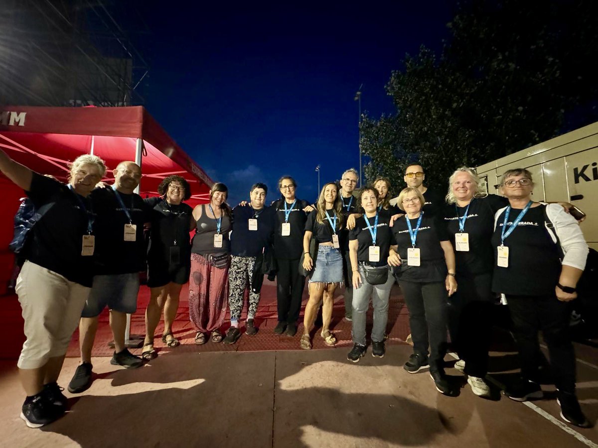 Agraïment infinit a els voluntaris de la Porta Ferrada, el festival no seria possible sense ells, gràcies! 🤍✨
