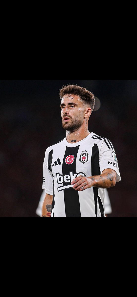 #Besiktas yonetimin, Rafa Silva yi hedef gösteren zekiye haddini bildirmesi lazım. Daha ligin başı adamın kariyerini bitirmeye oynuyor rakipler! Hakemler Beşiktaş'a yapılan faulleri izledikçe daha da cesaretleniyor rakip topçular. Ligde bu kadar kaliteli topcuyu kimse harcatmaz!