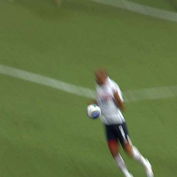 braço encolhido soh eh penalti se tivé vestido d verde