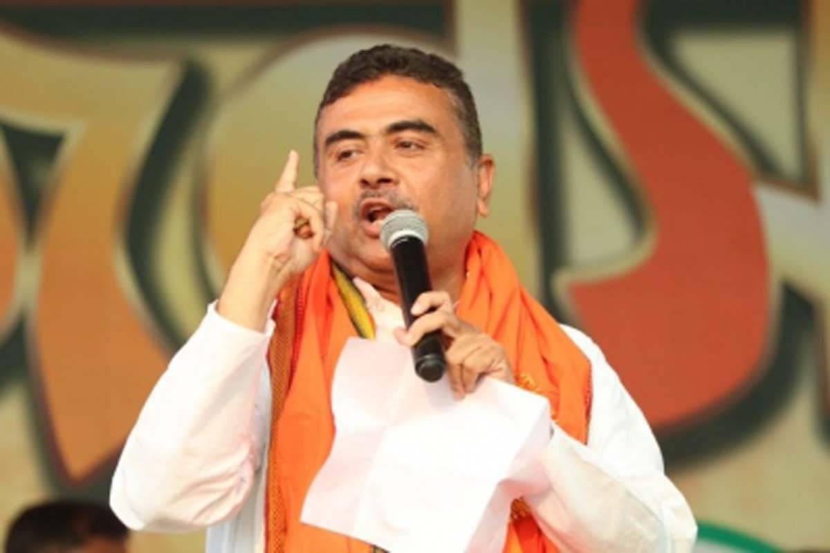 NewsAlgebraIND's tweet photo. BIG BREAKING NEWS 🚨 Leader of Opposition Suvendu Adhikari announces to bear legal costs for all those who received notices from Kolkata Police.

He releases his email id.

Suvendu Adhikari demanded that CBI should confiscate the phones of CM Mamata Banerjee, Kolkata Police Commissioner Vineet Goyal, RG Kar Hospital’s former principal Sandip Ghosh.