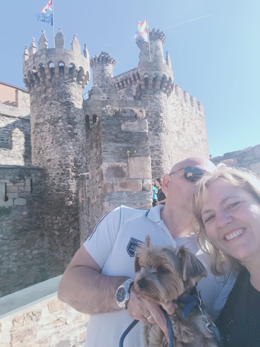 vmengo1's tweet photo. Recorriendo #LeónESP:

#SMF
#Omaña
#Luna 
#Babia
#ElBierzo
#LasMédulas
#Ponferrada
#Riaño

Con #MiCachi @sofiespa72 y #Chiwi 🐶 (perrín). https://t.co/CHPguJf1x9