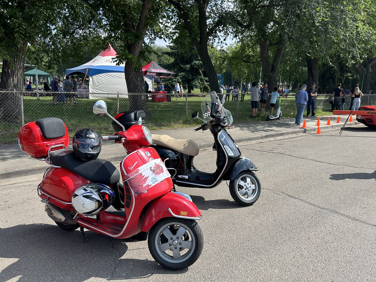 reverend2u's tweet photo. @TeresaSpinelli Me &amp; my Vespa had a blast … https://t.co/A22pGDQiU8