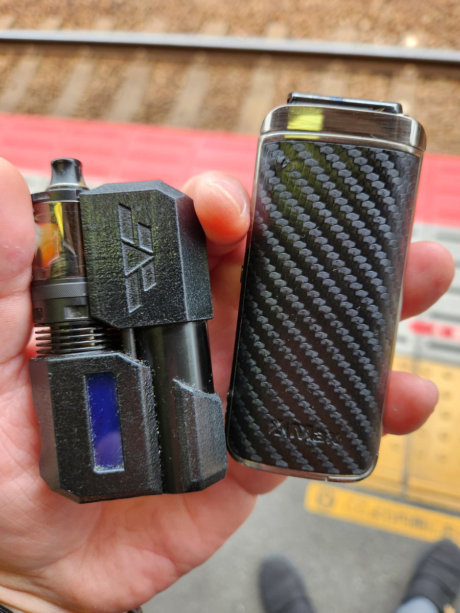 arai3539's tweet photo. 誕生日のお祝いのメッセージをくださった皆様、ありがとうございました。
#vape #vaporizer #tekdivision #xmax https://t.co/3oMrPQdxaT