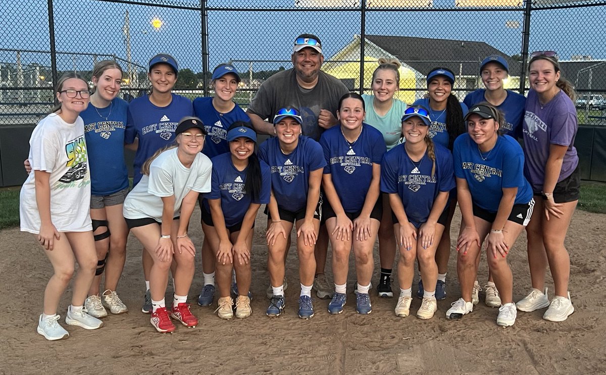 coachgy's tweet photo. Day 1 is in the books! Great first practice! https://t.co/gYquJLErW9