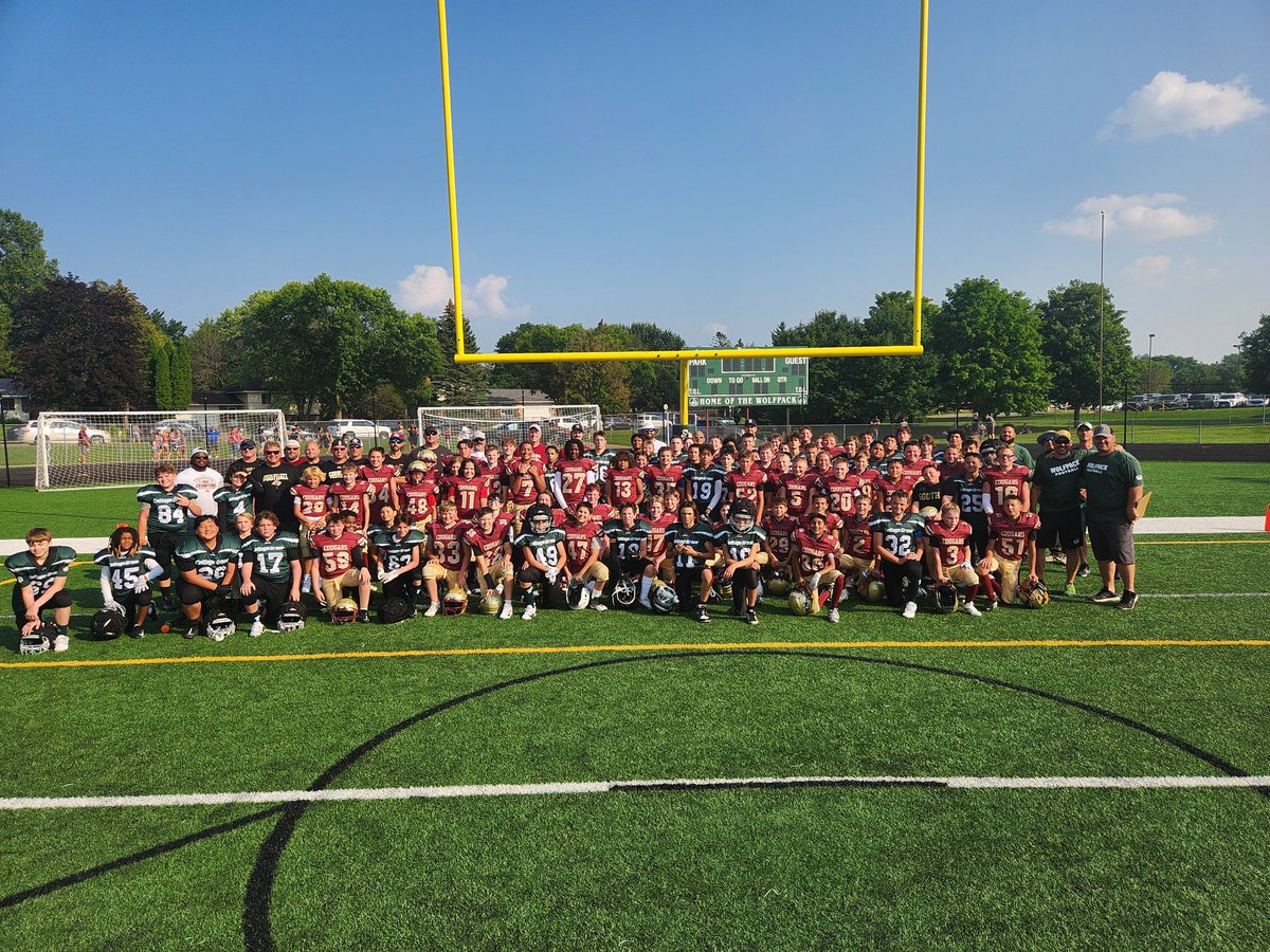 ParkWolfpackFB's tweet image. Love seeing the 7th and 8th graders compete in their 3rd annual preseason scrimmage against Lakeville South. It's such a great event that brings our youth programs together. Thank you to Mahtomedi for bringing your 8th grade team. Great programs, great day!